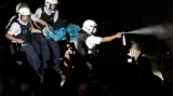 Vojenská policie použila proti demonstrantům pepřový sprej