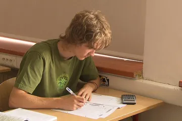 Ministerstvo uznalo dvě odvolání ze zářijových maturit, jeden student díky němu zkoušku složil
