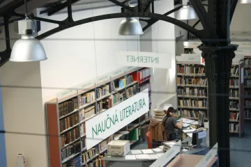 Lidé si loni více půjčovali e-knihy, nejvíc se četla Čapkova Bílá nemoc