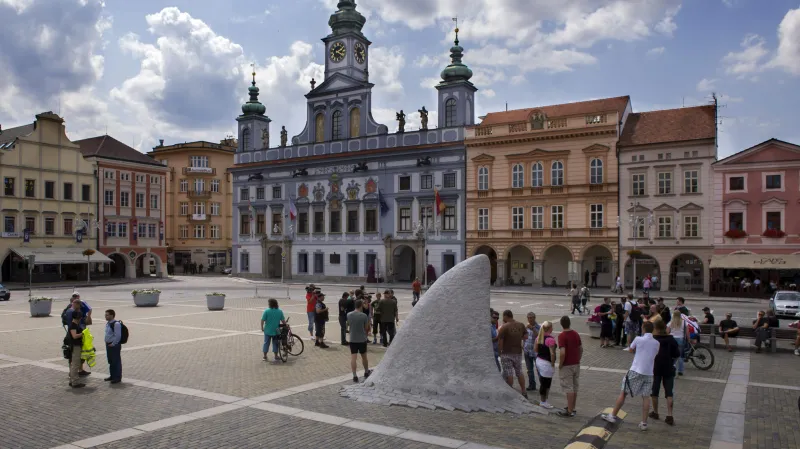 Ohlášená protiromská demonstrace na náměstí Přemysla Otakara II. v Českých Budějovicích skončila neúspěchem.