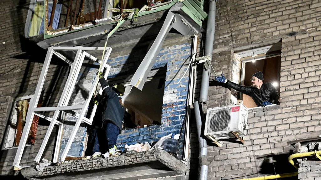 Následky ruského dronového útoku v Záporoží (24. února 2026)