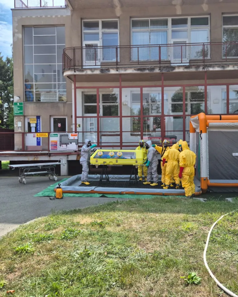 U ženy je podezření na vysoce nebezpečnou nákazu. Resort: Veřejnosti riziko nehrozí