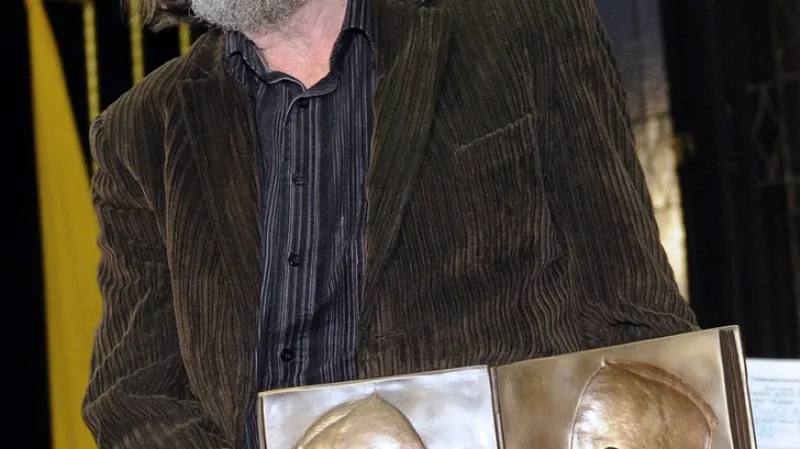 Pavel Šrut s Cenou Karla Čapka