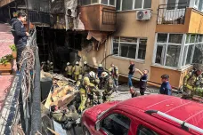 Požár budovy v Istanbulu si vyžádal nejméně 29 mrtvých, další lidé jsou zranění