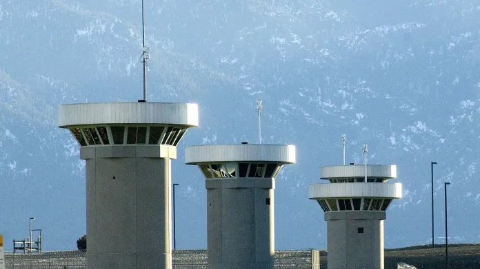 Strážní věže ve věznici Supermax