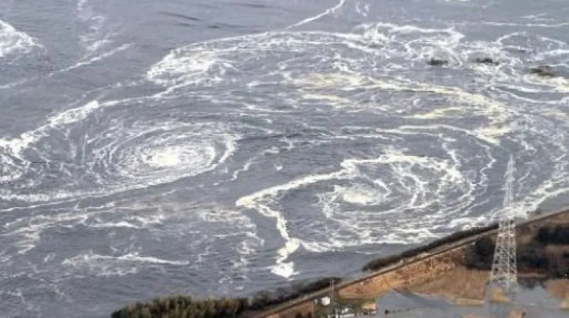 Reportáž Bohumila Vostala a telefonát Petra Holého