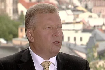 Besserův konec je na spadnutí, možná odejde sám