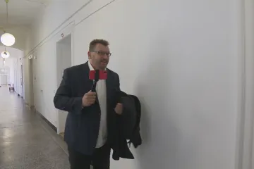 Soud potvrdil exposlanci Volnému dvouletou podmínku za poplašnou zprávu