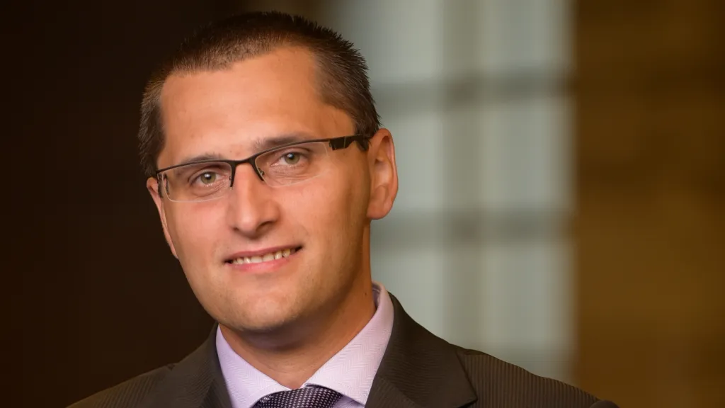 Analytik Komerční banky Miroslav Frayer