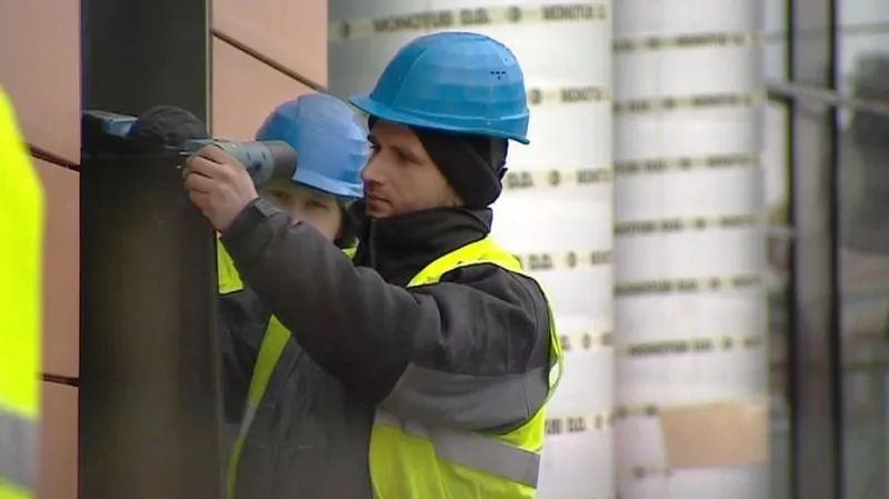 Práce na brněnské výškové budově