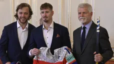 Prezident Petr Pavel přijal českou hokejovou reprezentaci, která získala zlaté medaile na mistrovství světa