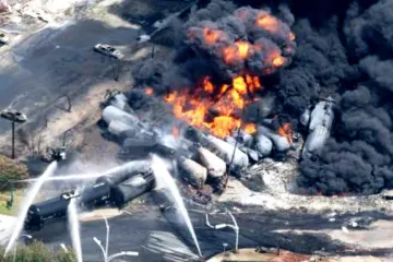 Po nehodě vlaku v Kanadě přibývá mrtvých, lidé hovoří o apokalypse