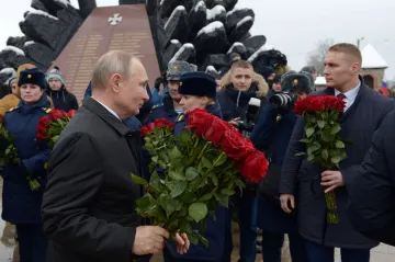 Za poškození válečných pomníků až pět let vězení. Ruský zákon má platit i v zahraničí