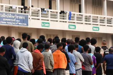 Policie zasahuje proti gangům v Myanmaru. Ty své oběti nutí k on-line podvodům