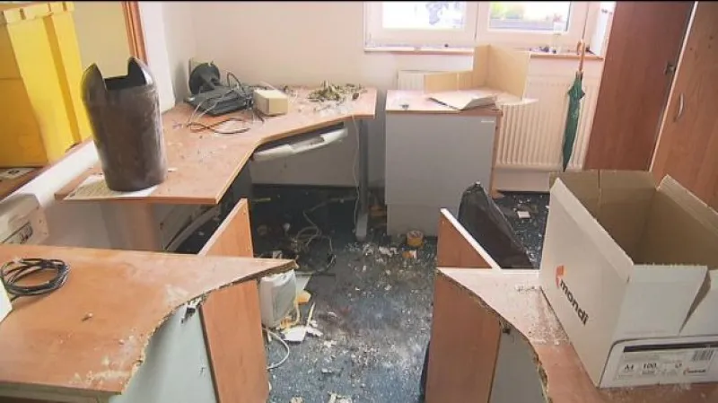 Lucie Rosí o pátrání po původci výbuchu v Osově