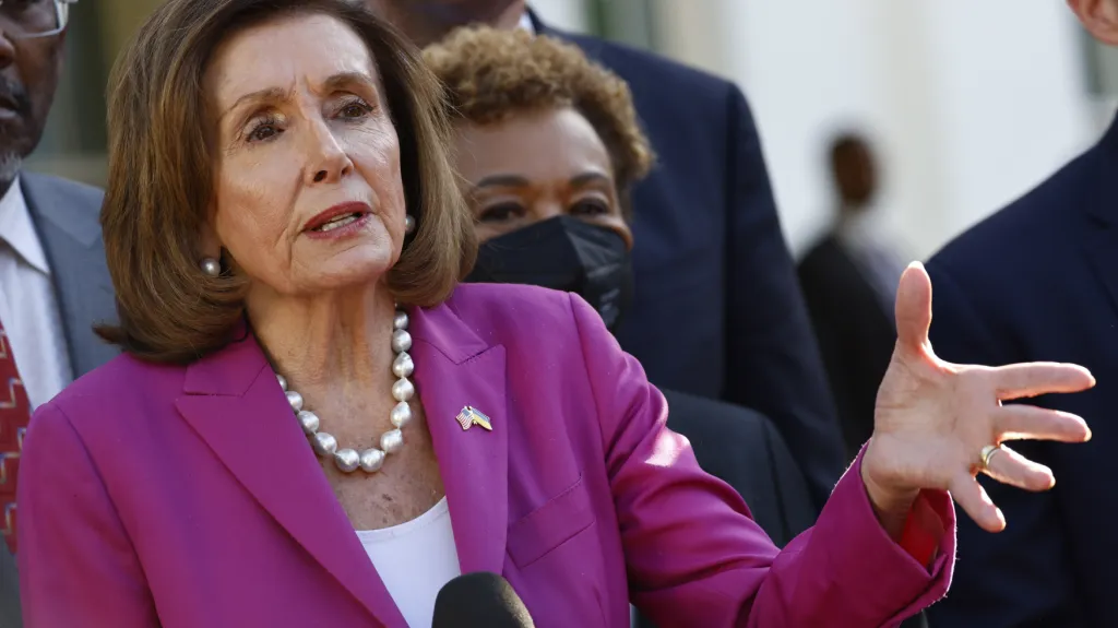 Předsedkyně Sněmovny reprezentantů Nancy Pelosiová po úterním setkání s prezidentem Joem Bidenem