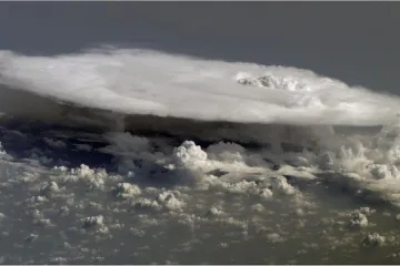 Vědci sledovali nejchladnější tropickou bouři. Měla teplotu 111 stupňů pod nulou