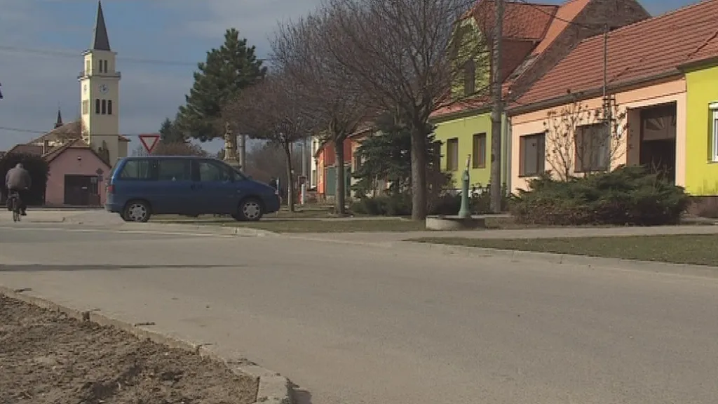 Obec Tvrdonice leží asi deset kilometrů od Břeclavi