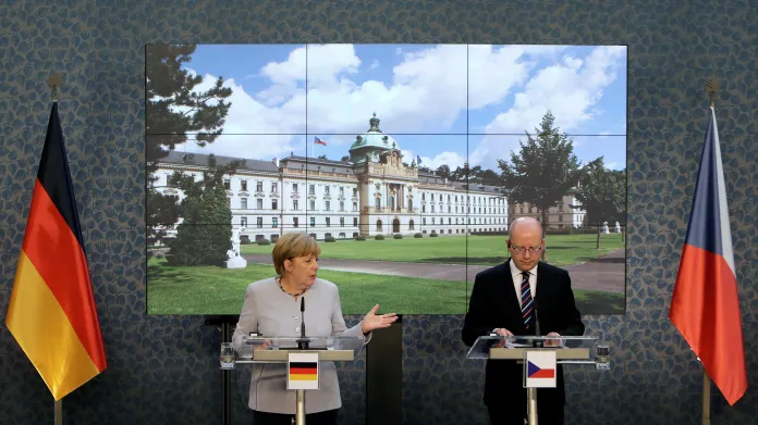 Německá kancléřka Angela Merkelová a premiér Bohuslav Sobotka