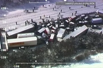 Uplynulo 15 let od největší hromadné nehody na D1. Záchranáři tehdy nevěřili množství nabouraných aut