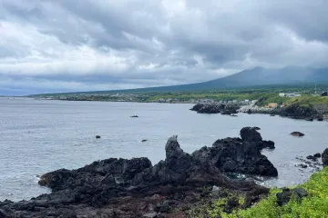 Japonsko zasáhlo silné zemětřesení, úřady varují před tsunami