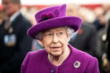 Královská rodina vyzývá k záchraně planety. Je iritující, když se jen mluví, zlobí se britská panovnice