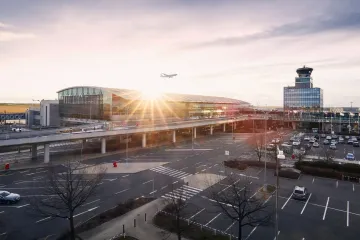 Schillerová nevylučuje částečnou privatizaci pražského letiště. Opozice záměr kritizuje