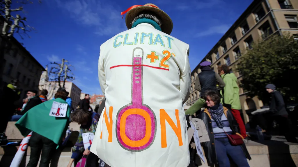 Manifestace v Marseille za přísnější klimatická opatření
