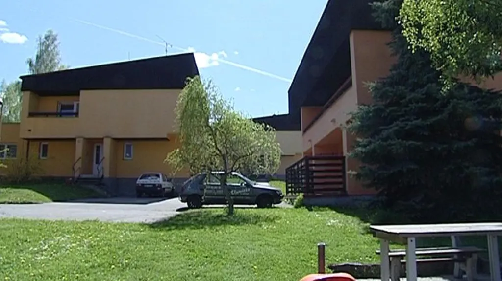 SOS vesnička v Karlových Varech