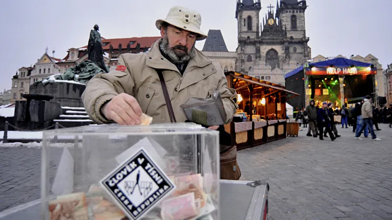 Dienstbier: Vláda má poprvé dlouhodobý plán politiky vůči neziskovkám