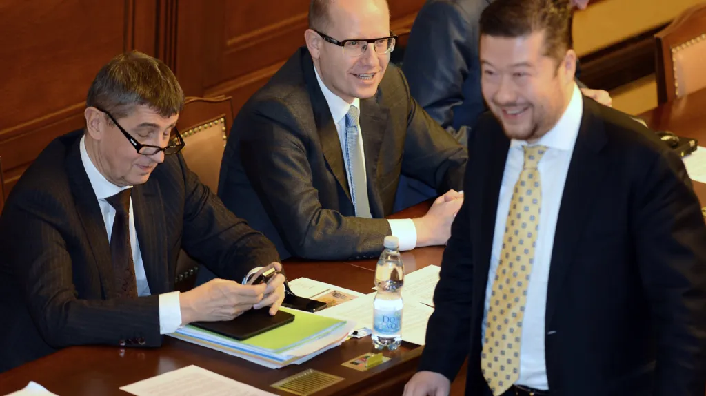 Andrej Babiš, Bohuslav Sobotka a Tomio Okamura ve sněmovně