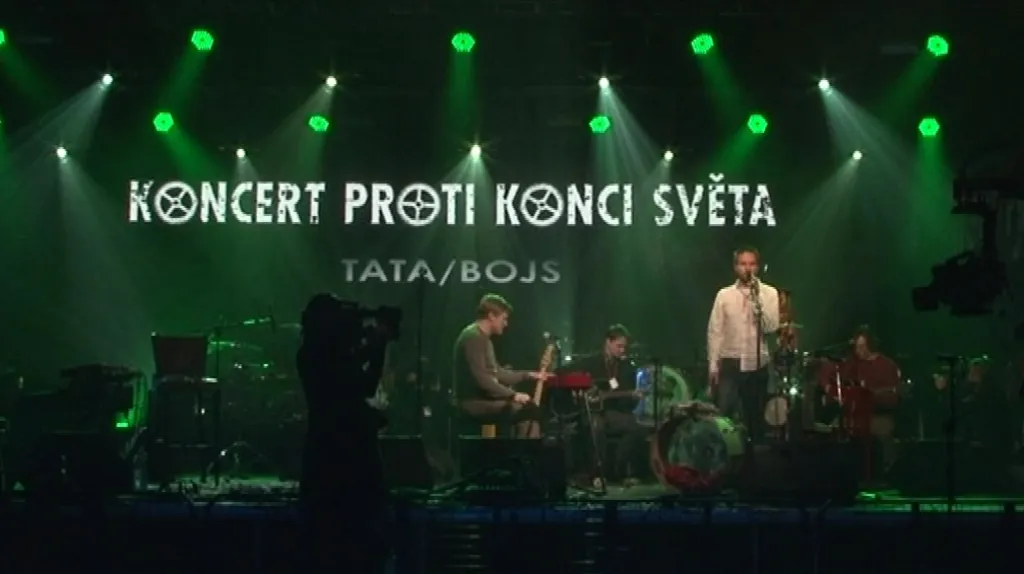 Koncert se konal na třech místech současně
