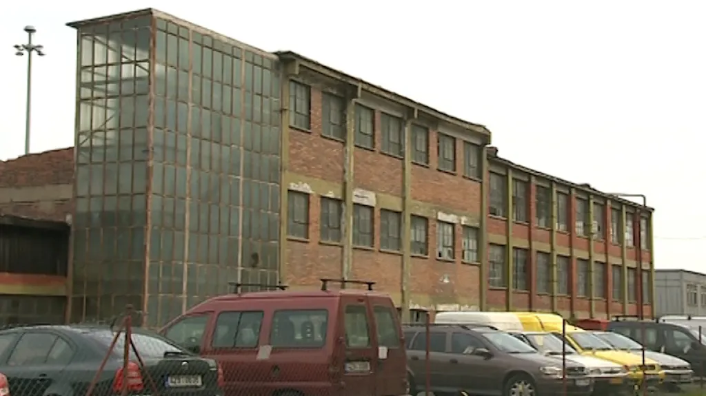 Tři budovy čeká demolice