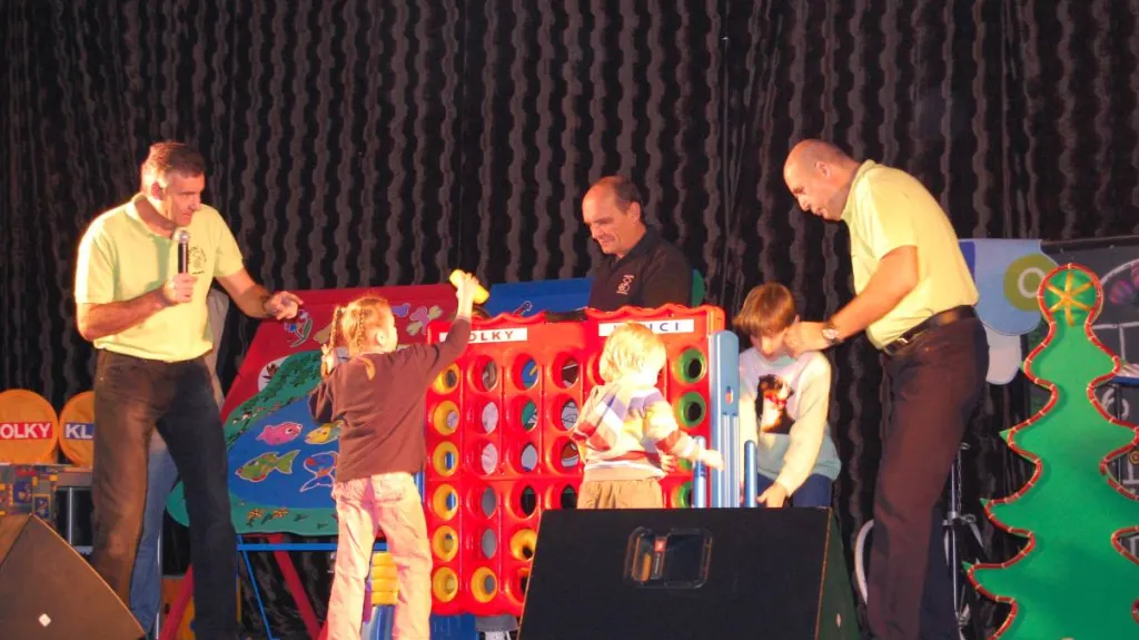 Děti ze ZŠ Poběžovice na Vánoční show v Bělé nad Radbuzou