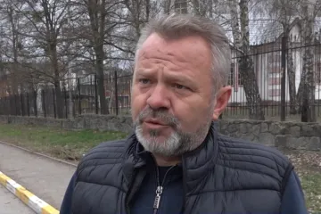 Přijede sem Lavrov. Cestou od tribunálu, aby se podíval do očí zdejších žen, slibuje starosta Buči