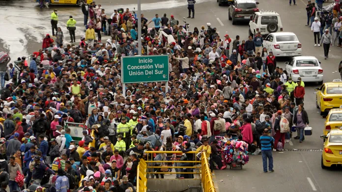 Venezuelští uprchlíci na hranicích mezi Kolumbií a Ekvádorem