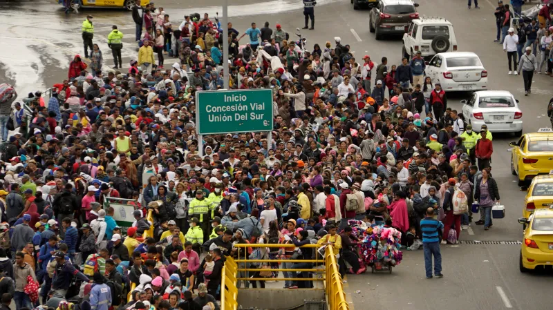 Venezuelští uprchlíci na hranicích mezi Kolumbií a Ekvádorem