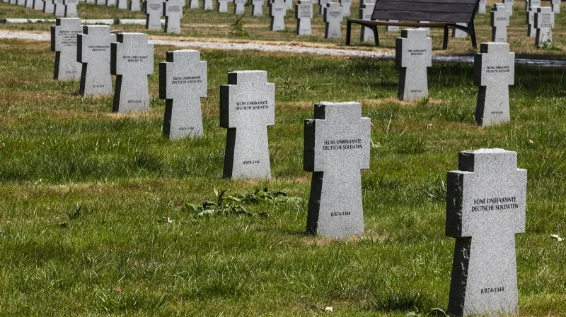 Válečné pohřebiště padlých německých vojáků v Chebu