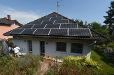 Soláry na střechách lákají. K největší hromadné objednávce se přidalo 11 tisíc lidí