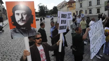 Demonstrace na Pražském hradě
