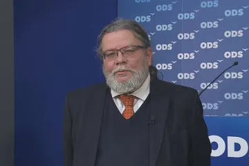 Vondra se raduje z „českého úspěchu“ při zmírnění Euro 7