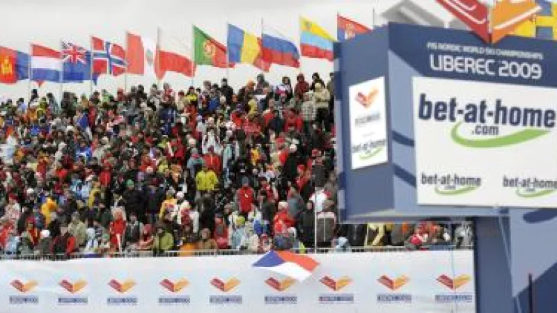 Davy fanoušků na liberecké tribuně