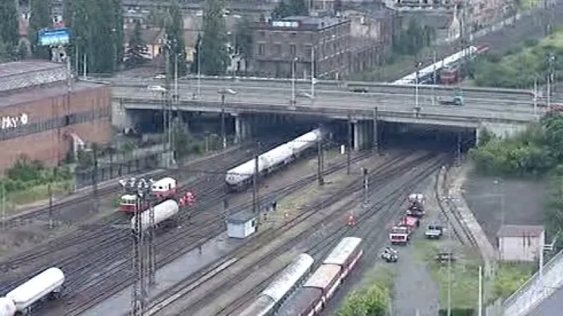 Po noční nehodě nákladního vlaku v Olomouci byla skoro půl dne neprůjezdná hlavní trať do Přerova.