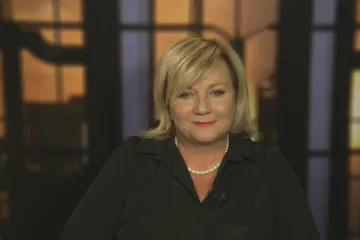 Vláda hospodaří v době ekonomického růstu, nemůže se vymlouvat na válku, říká Schillerová