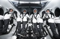 SpaceX nese další čtyři astronauty na ISS, start se odkládal téměř dva týdny