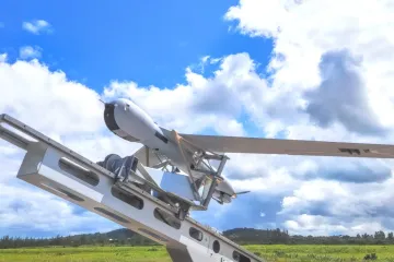 Místo středních bojových dronů nakoupí armáda přes 200 menších. Využije je na sledování a průzkum