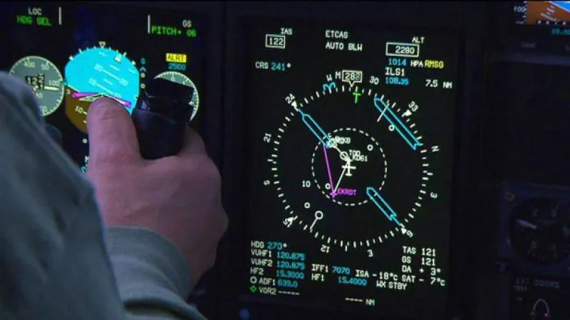 Vondra zvažuje konec letounů CASA v ČR