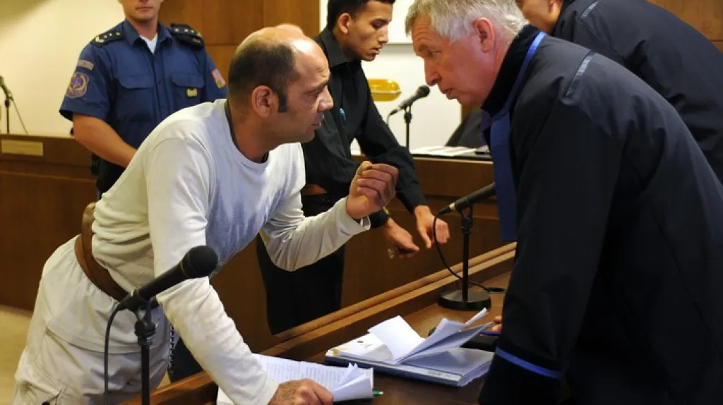 Tomáš Pešta a Julius Žiga u soudu