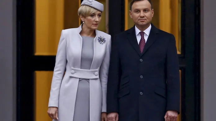Andrzej Duda s manželkou Agatou Kornhauserovou-Dudovou
