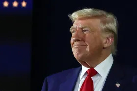 Trump po uzavření dohody o nerostech schválil prodej zbraní Ukrajině